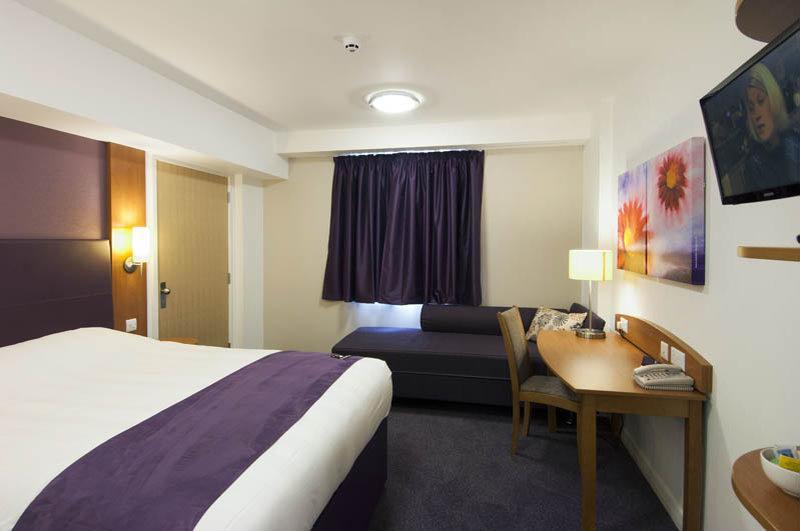 Premier Inn เบิร์นลีย์ ภายนอก รูปภาพ